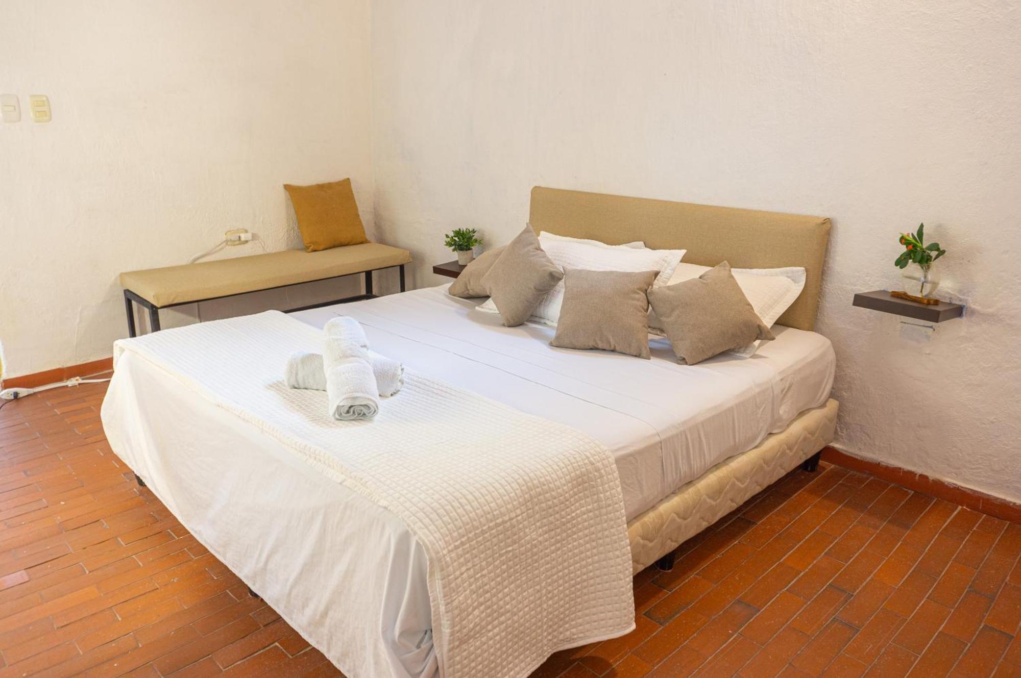Lotus Central Hotel Santa Marta  Exterior photo