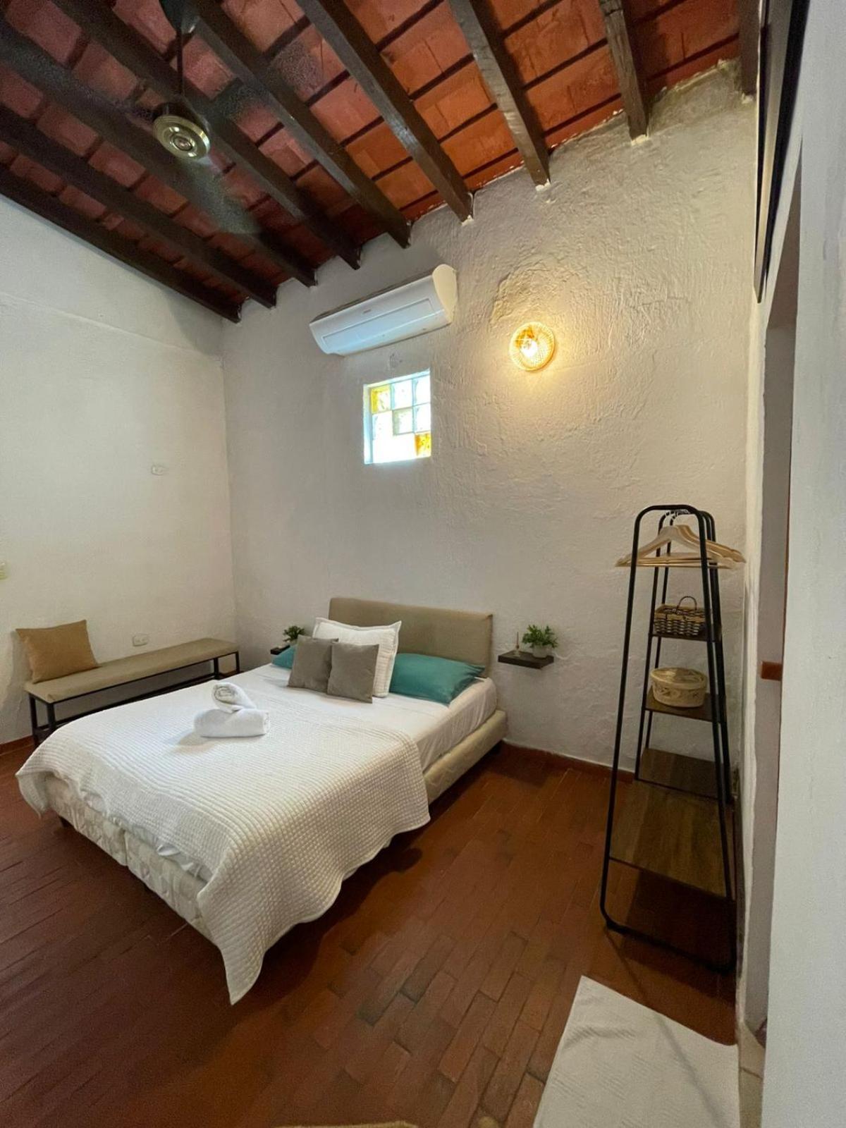 Lotus Central Hotel Santa Marta  Exterior photo
